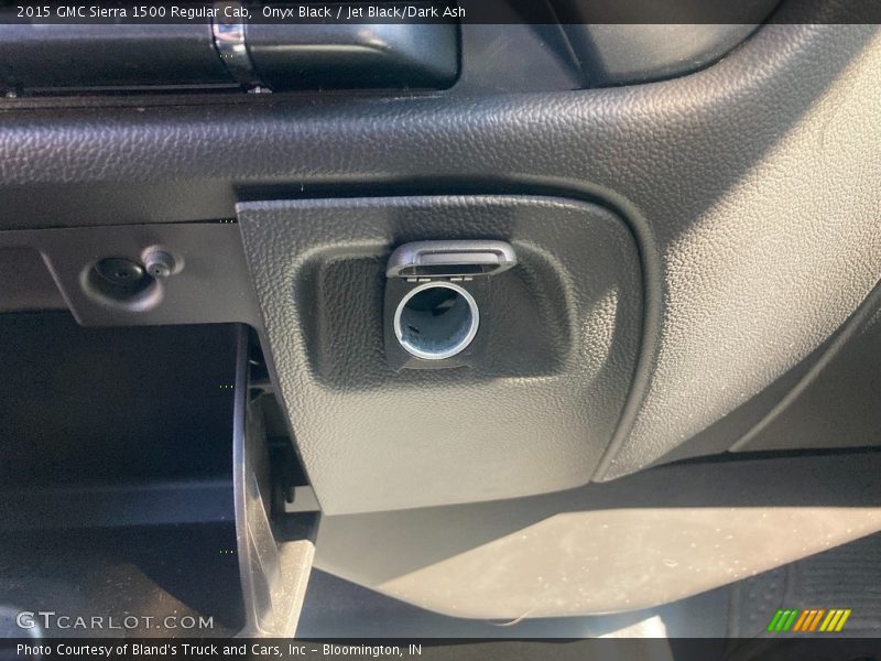 Onyx Black / Jet Black/Dark Ash 2015 GMC Sierra 1500 Regular Cab