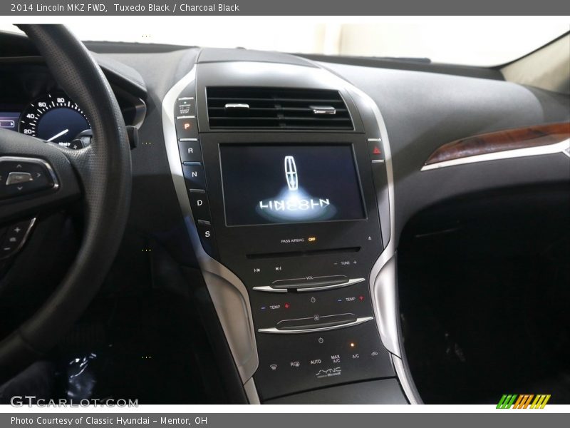 Tuxedo Black / Charcoal Black 2014 Lincoln MKZ FWD