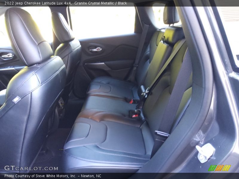 Granite Crystal Metallic / Black 2022 Jeep Cherokee Latitude Lux 4x4