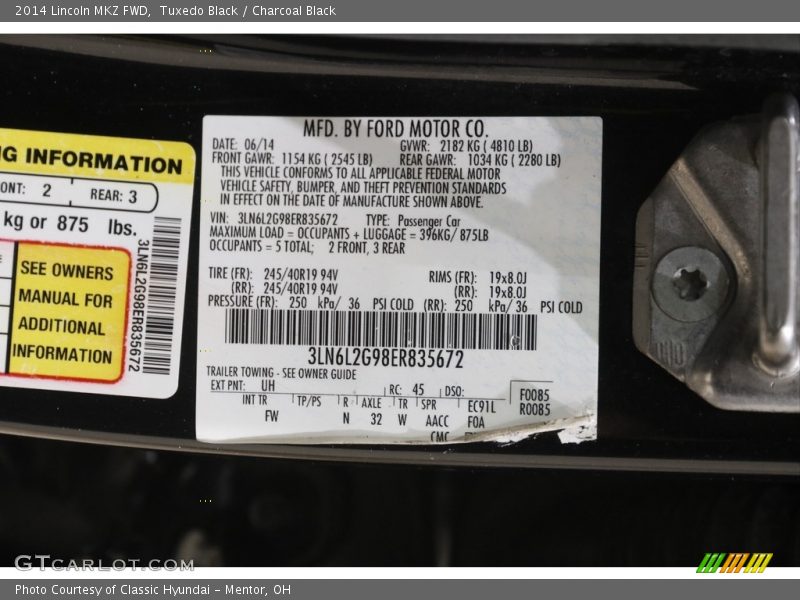 Tuxedo Black / Charcoal Black 2014 Lincoln MKZ FWD