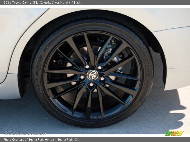 Celestial Silver Metallic / Black 2021 Toyota Camry XSE