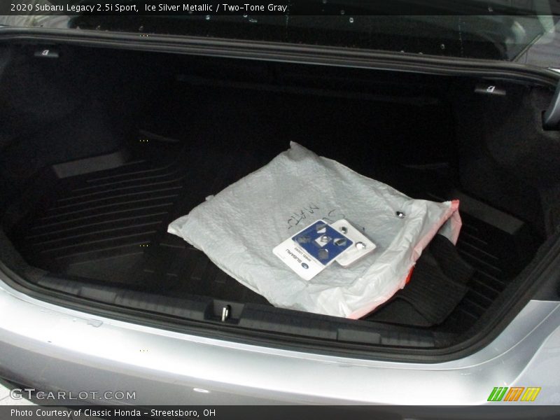 Ice Silver Metallic / Two-Tone Gray 2020 Subaru Legacy 2.5i Sport