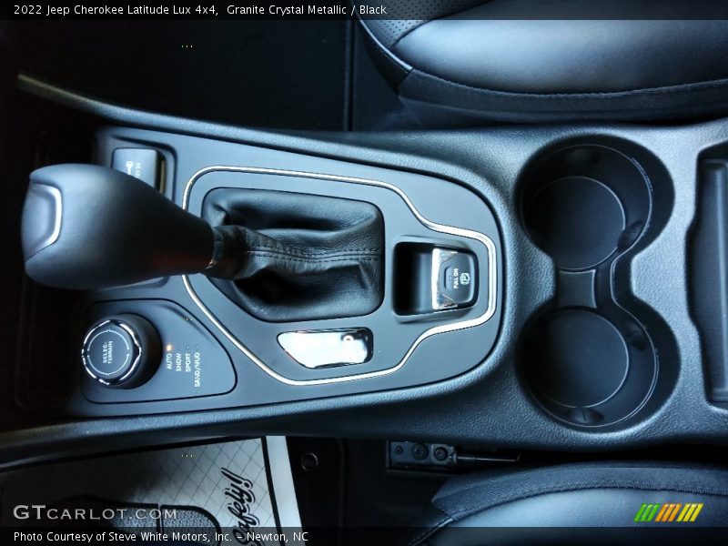 Granite Crystal Metallic / Black 2022 Jeep Cherokee Latitude Lux 4x4
