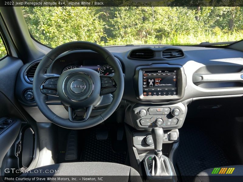 Alpine White / Black 2022 Jeep Renegade Altitude 4x4