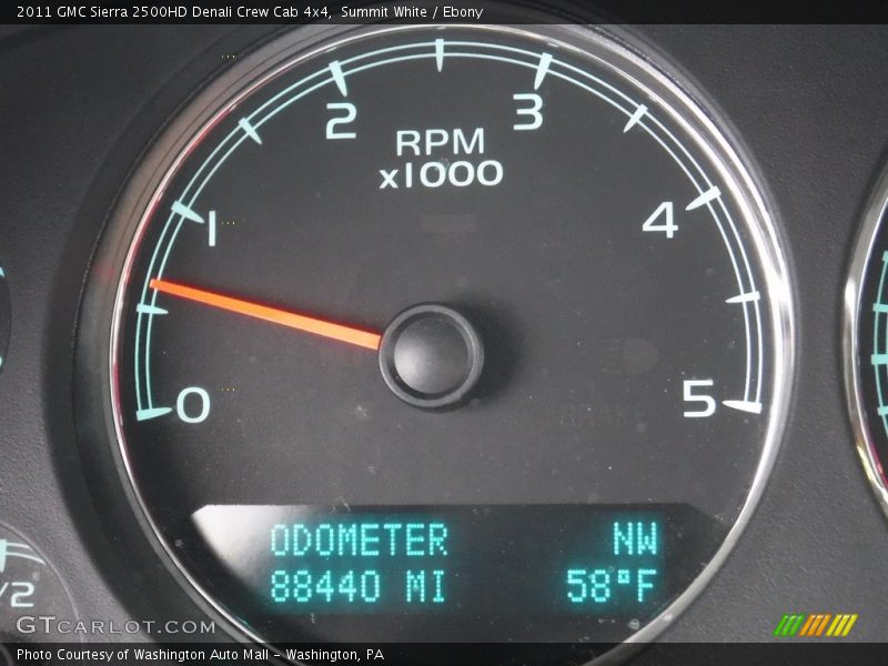 Summit White / Ebony 2011 GMC Sierra 2500HD Denali Crew Cab 4x4