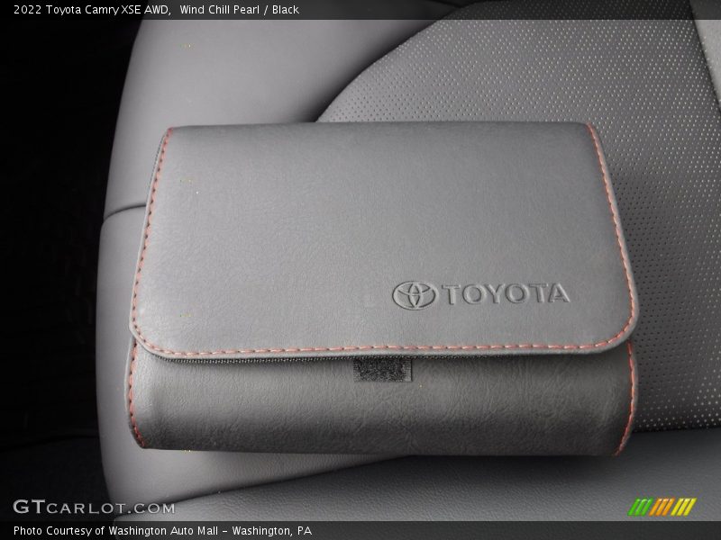 Wind Chill Pearl / Black 2022 Toyota Camry XSE AWD