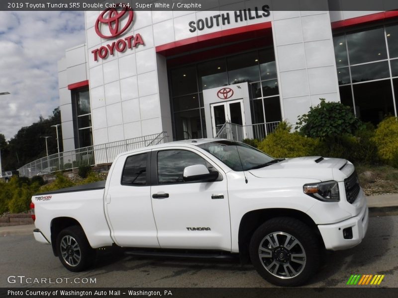 Super White / Graphite 2019 Toyota Tundra SR5 Double Cab 4x4
