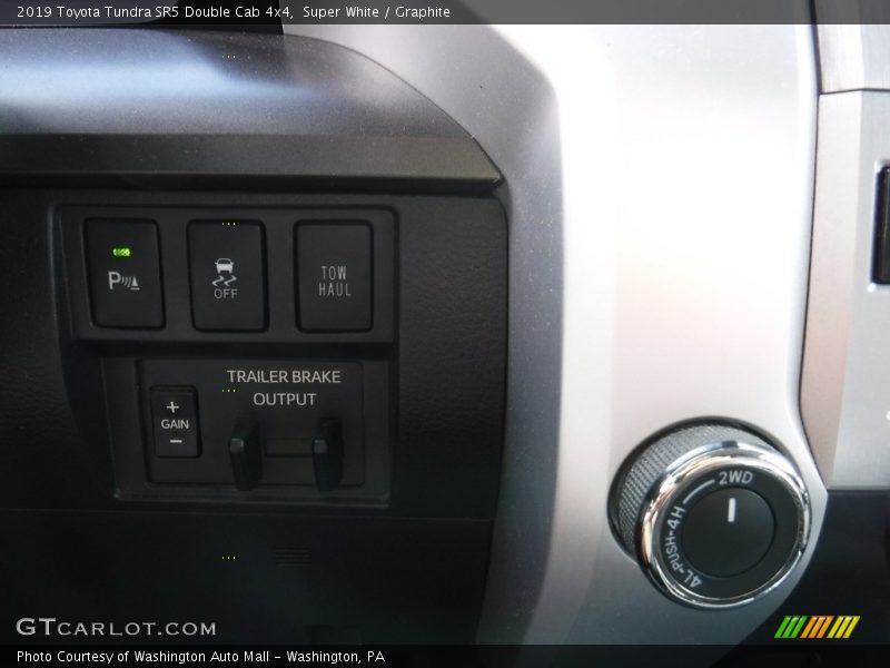 Super White / Graphite 2019 Toyota Tundra SR5 Double Cab 4x4