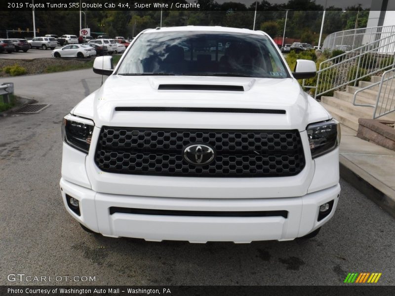 Super White / Graphite 2019 Toyota Tundra SR5 Double Cab 4x4