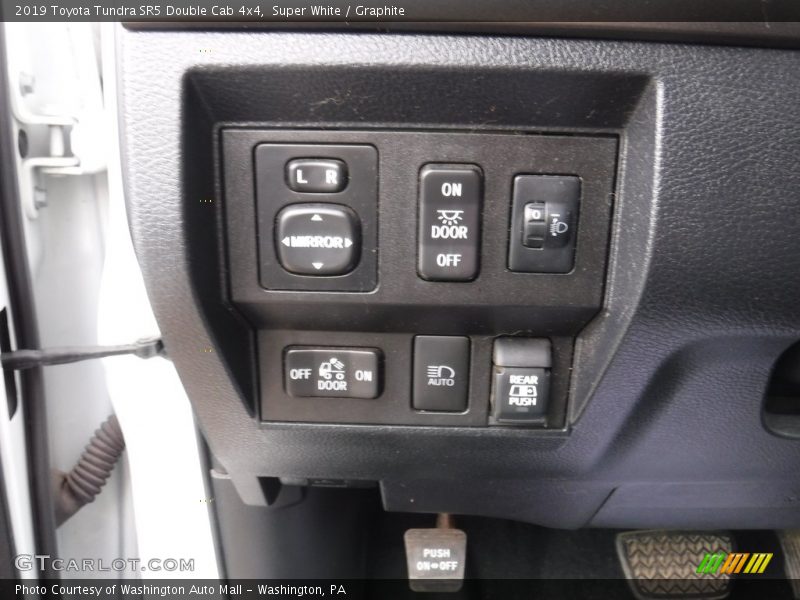 Super White / Graphite 2019 Toyota Tundra SR5 Double Cab 4x4