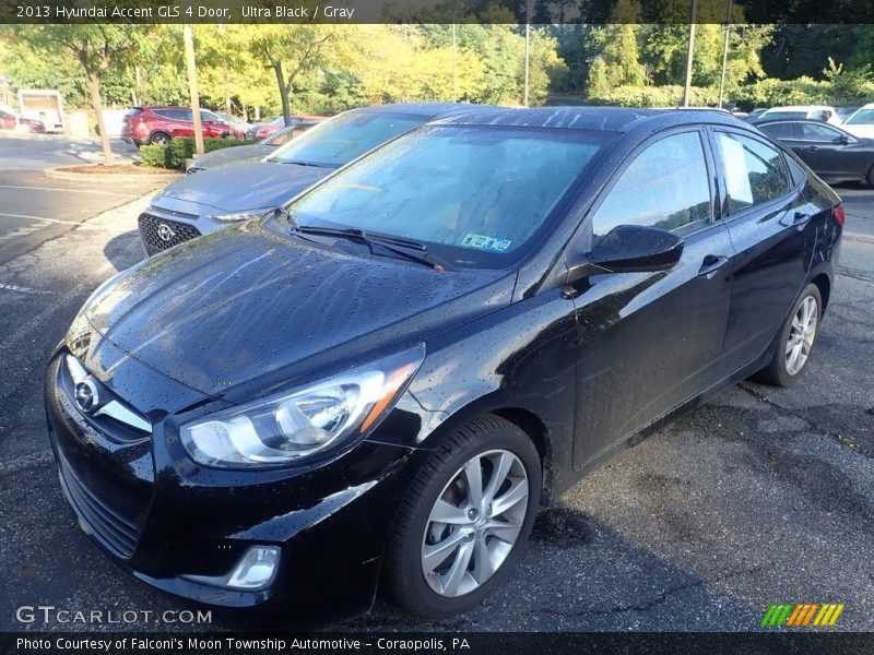 Ultra Black / Gray 2013 Hyundai Accent GLS 4 Door