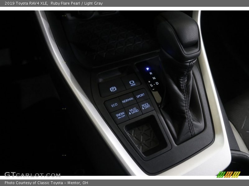 Ruby Flare Pearl / Light Gray 2019 Toyota RAV4 XLE