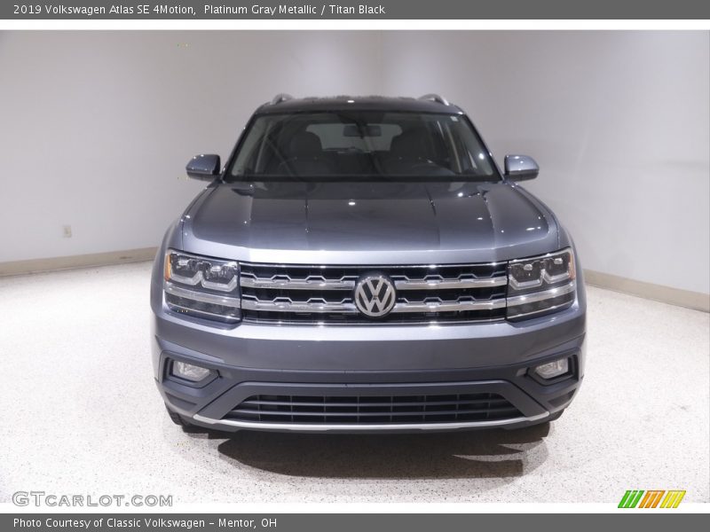 Platinum Gray Metallic / Titan Black 2019 Volkswagen Atlas SE 4Motion