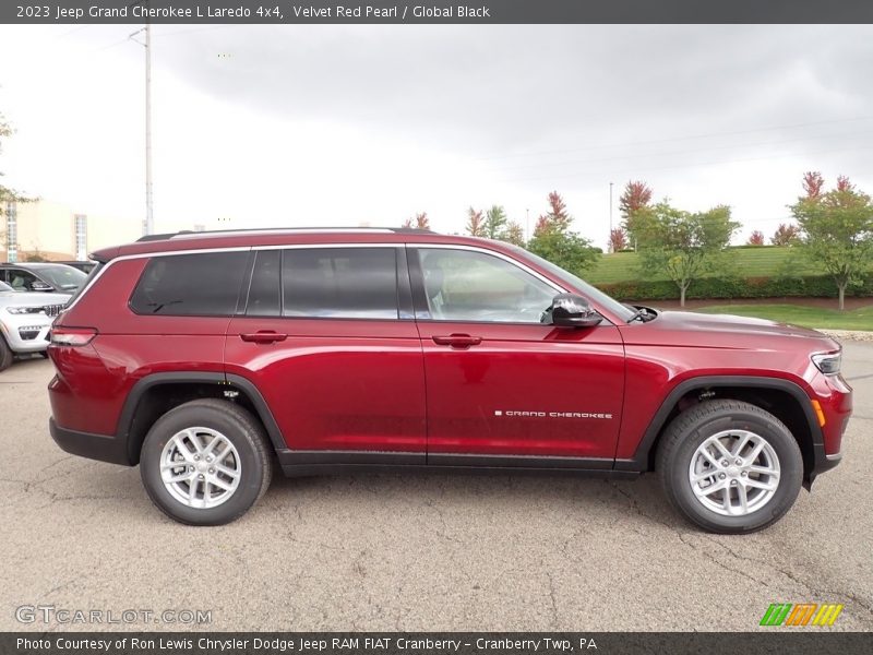 Velvet Red Pearl / Global Black 2023 Jeep Grand Cherokee L Laredo 4x4
