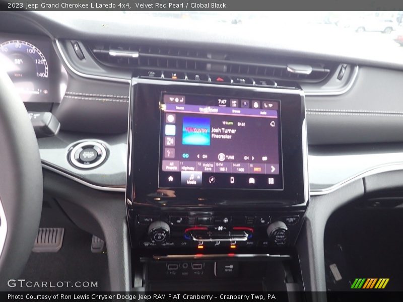 Velvet Red Pearl / Global Black 2023 Jeep Grand Cherokee L Laredo 4x4