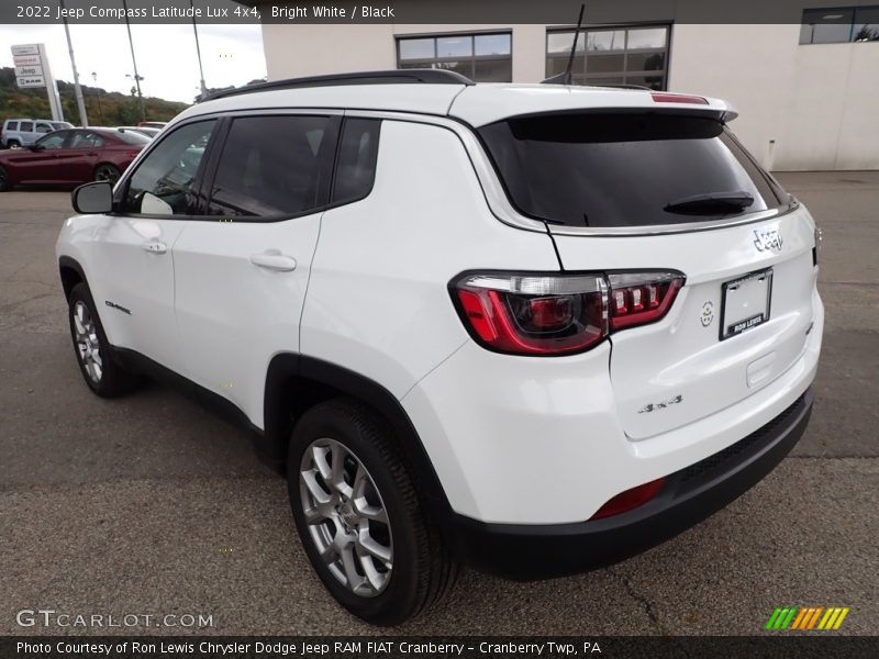Bright White / Black 2022 Jeep Compass Latitude Lux 4x4