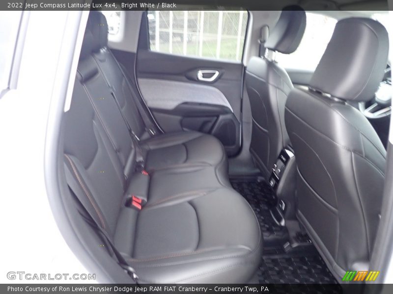 Bright White / Black 2022 Jeep Compass Latitude Lux 4x4