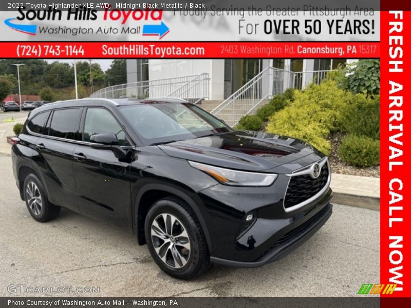 Midnight Black Metallic / Black 2022 Toyota Highlander XLE AWD