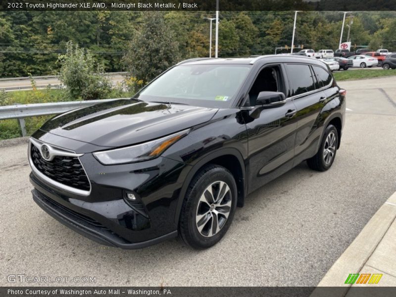 Midnight Black Metallic / Black 2022 Toyota Highlander XLE AWD