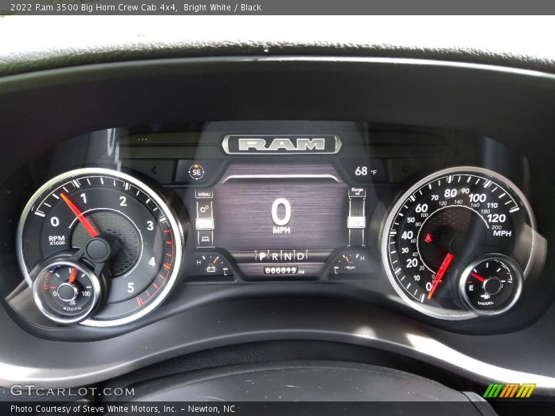 Bright White / Black 2022 Ram 3500 Big Horn Crew Cab 4x4