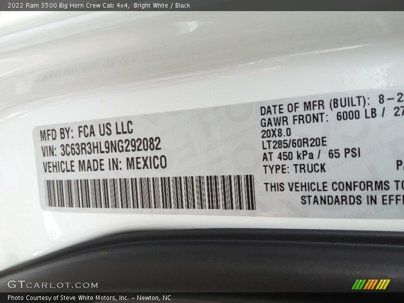 Bright White / Black 2022 Ram 3500 Big Horn Crew Cab 4x4