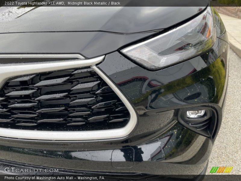 Midnight Black Metallic / Black 2022 Toyota Highlander XLE AWD