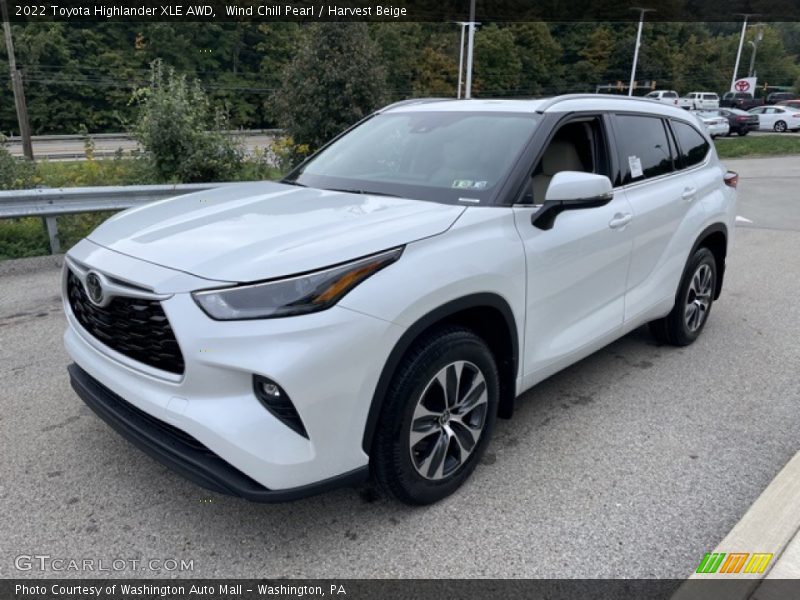 Wind Chill Pearl / Harvest Beige 2022 Toyota Highlander XLE AWD