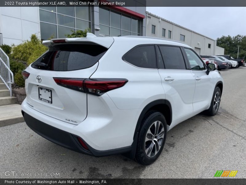 Wind Chill Pearl / Harvest Beige 2022 Toyota Highlander XLE AWD