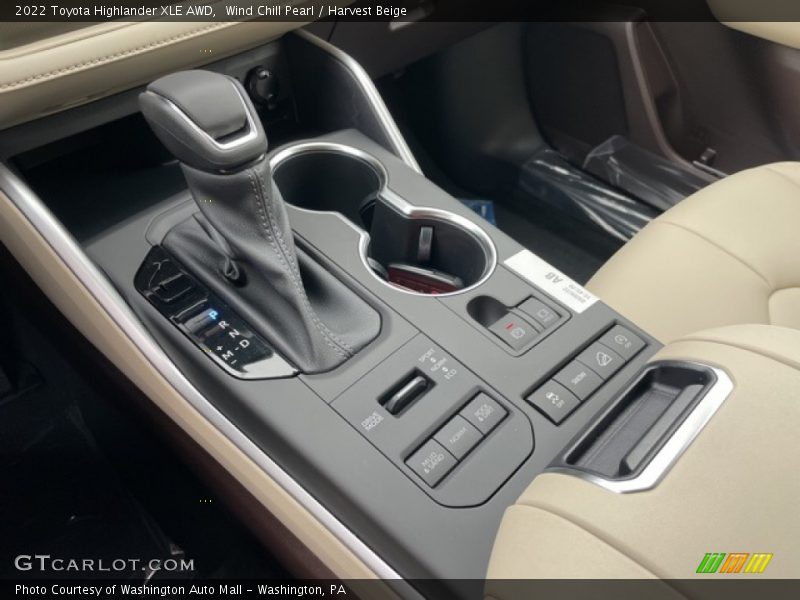 Wind Chill Pearl / Harvest Beige 2022 Toyota Highlander XLE AWD