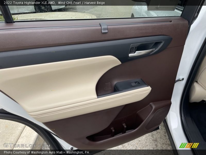 Wind Chill Pearl / Harvest Beige 2022 Toyota Highlander XLE AWD