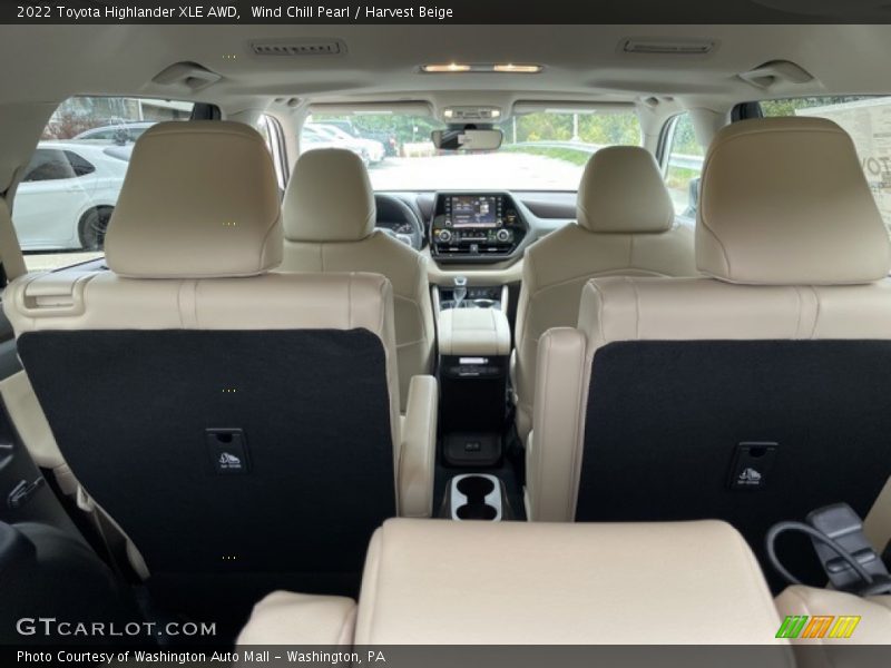 Wind Chill Pearl / Harvest Beige 2022 Toyota Highlander XLE AWD