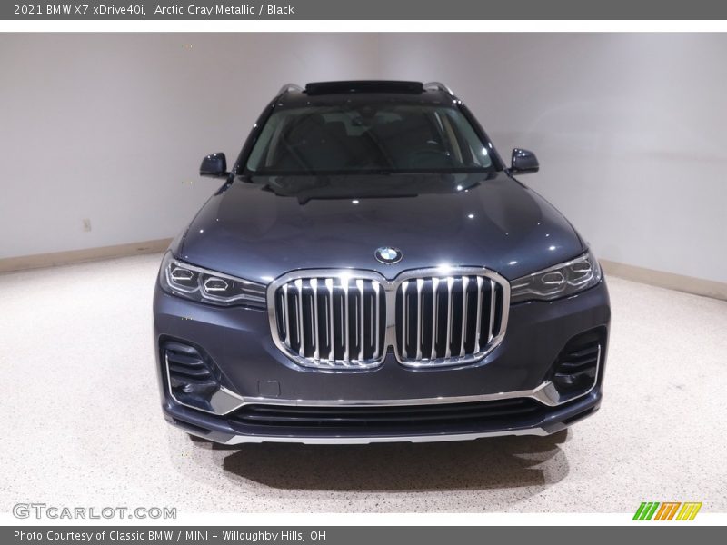 Arctic Gray Metallic / Black 2021 BMW X7 xDrive40i