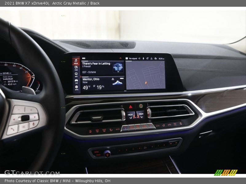 Arctic Gray Metallic / Black 2021 BMW X7 xDrive40i