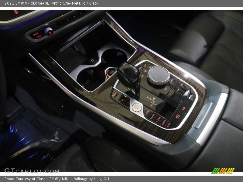 Arctic Gray Metallic / Black 2021 BMW X7 xDrive40i