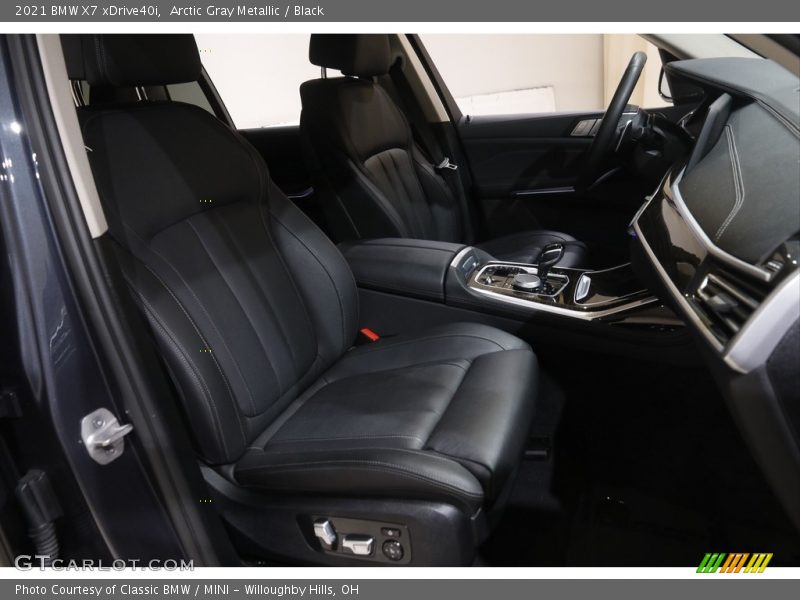 Arctic Gray Metallic / Black 2021 BMW X7 xDrive40i