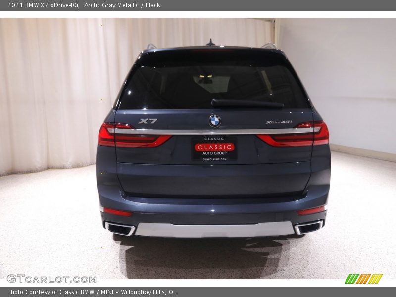 Arctic Gray Metallic / Black 2021 BMW X7 xDrive40i