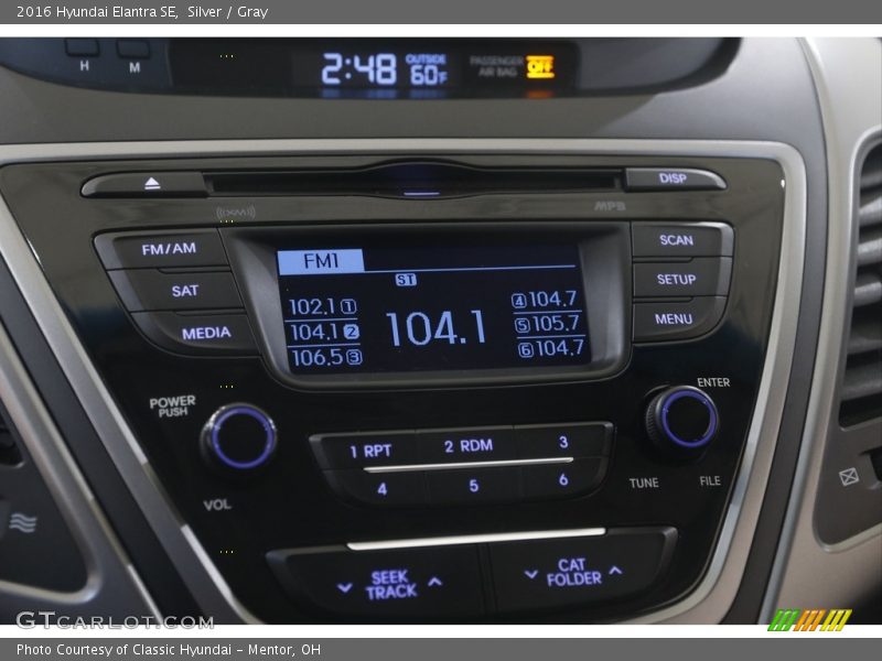 Silver / Gray 2016 Hyundai Elantra SE