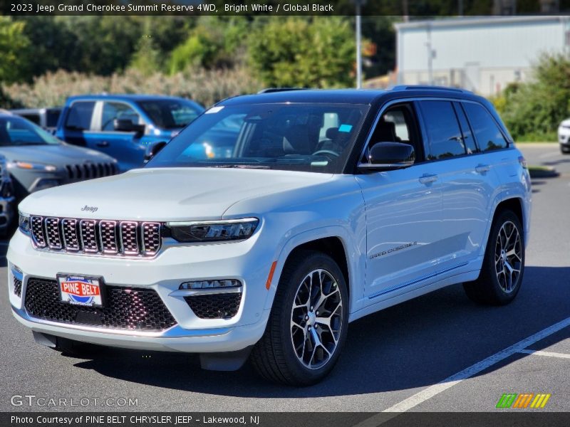 Bright White / Global Black 2023 Jeep Grand Cherokee Summit Reserve 4WD