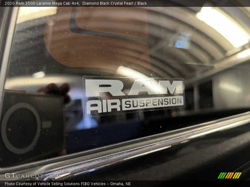 Diamond Black Crystal Pearl / Black 2020 Ram 3500 Laramie Mega Cab 4x4