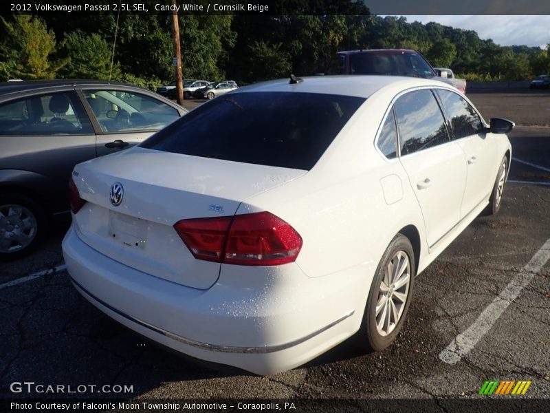 Candy White / Cornsilk Beige 2012 Volkswagen Passat 2.5L SEL