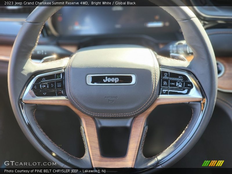 Bright White / Global Black 2023 Jeep Grand Cherokee Summit Reserve 4WD