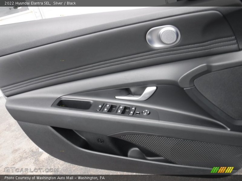 Silver / Black 2022 Hyundai Elantra SEL