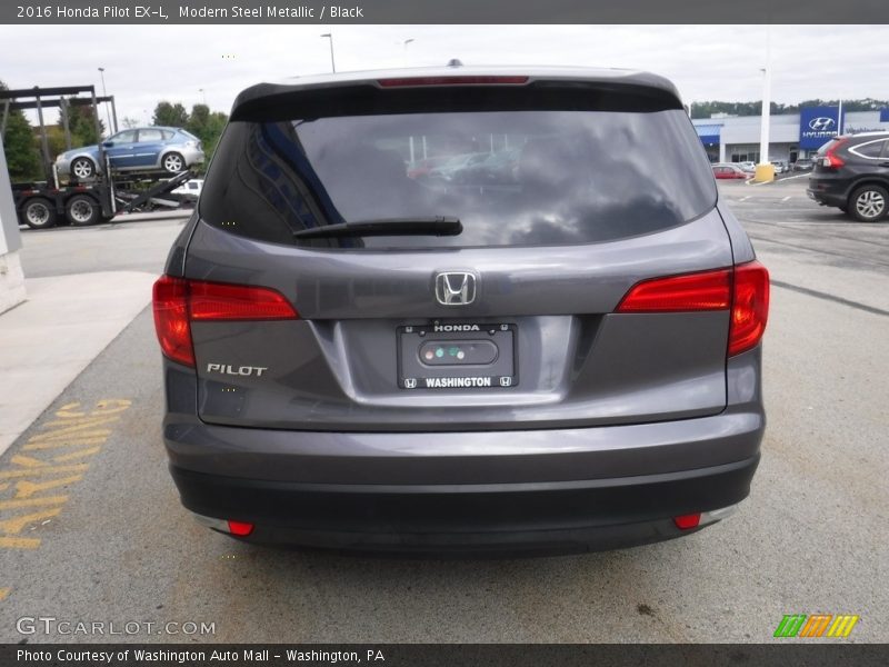 Modern Steel Metallic / Black 2016 Honda Pilot EX-L