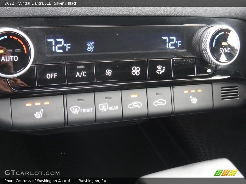 Silver / Black 2022 Hyundai Elantra SEL