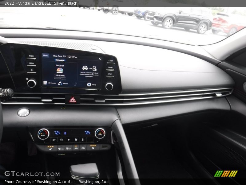 Silver / Black 2022 Hyundai Elantra SEL