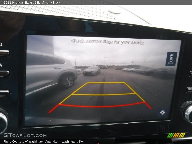 Silver / Black 2022 Hyundai Elantra SEL