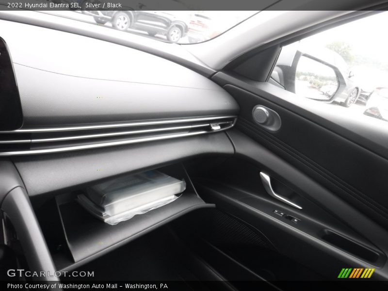 Silver / Black 2022 Hyundai Elantra SEL