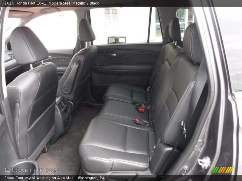 Modern Steel Metallic / Black 2016 Honda Pilot EX-L