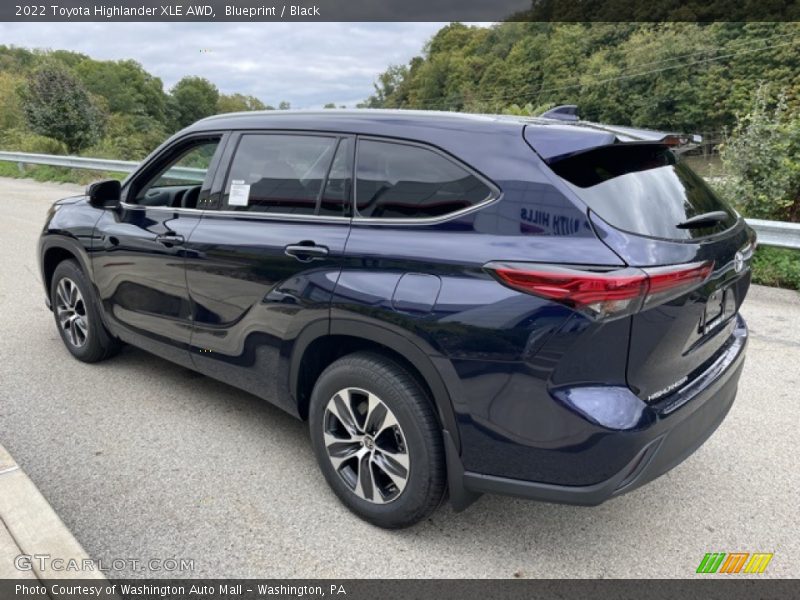 Blueprint / Black 2022 Toyota Highlander XLE AWD