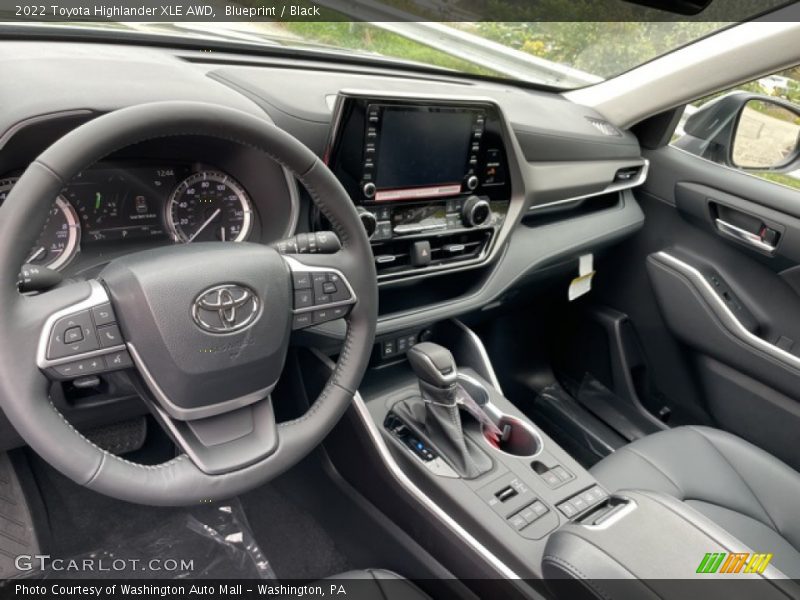 Blueprint / Black 2022 Toyota Highlander XLE AWD